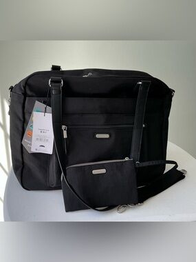 Baggallini Overnight Expandable Laptop Tote Bag w/RFID Wristlet Black NWT